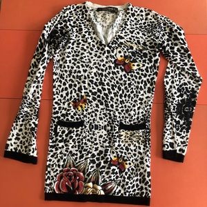 Vintage Ed Hardy Y2K V-neck leopard print
